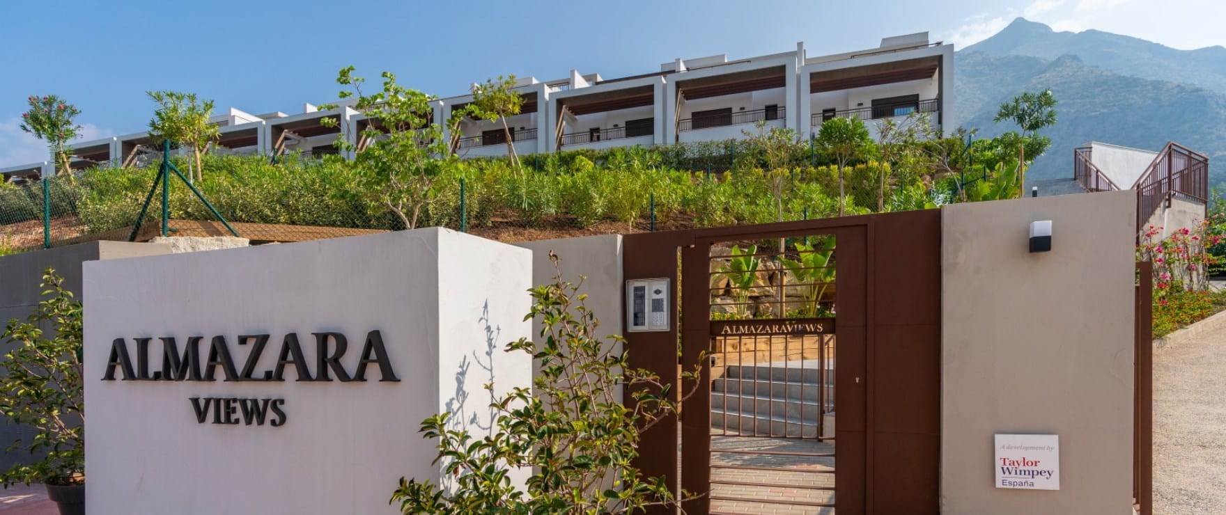 3-bed Townhouse in Istan — Stunning New Build Townhouse in Istan, photo 2