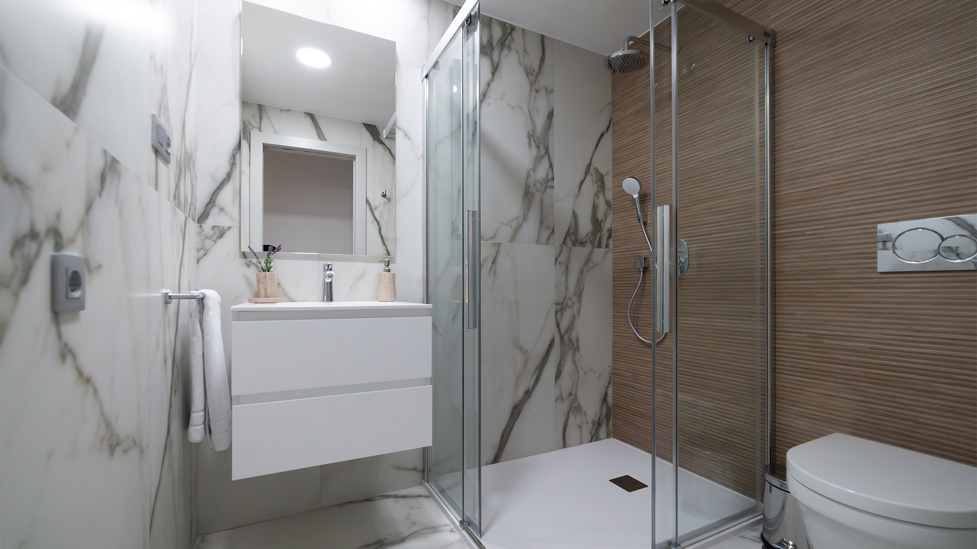 4-bed Apartment in Benidorm — Luxury Apartment with Stunning Sea Views in Benidorm, photo 7