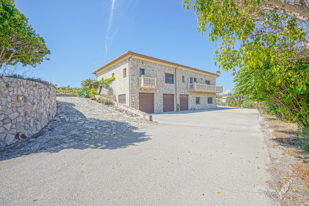 3-bed Finca in Benitachell — Rustic Country House with Guest Apartment for Sale in Benitachell, photo 3