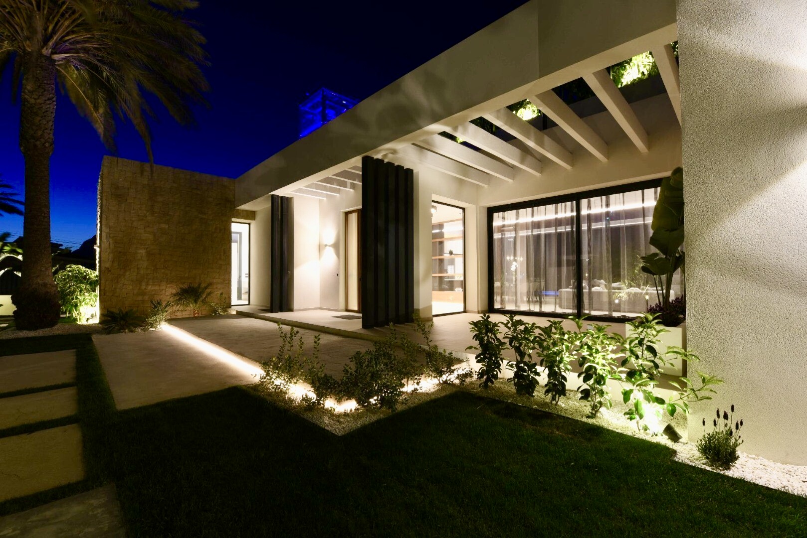 4-bed Villa in La Nucia — Luxury villa for sale in El Albir with panoramic sea views and designer garage | Villa Vega, photo 52