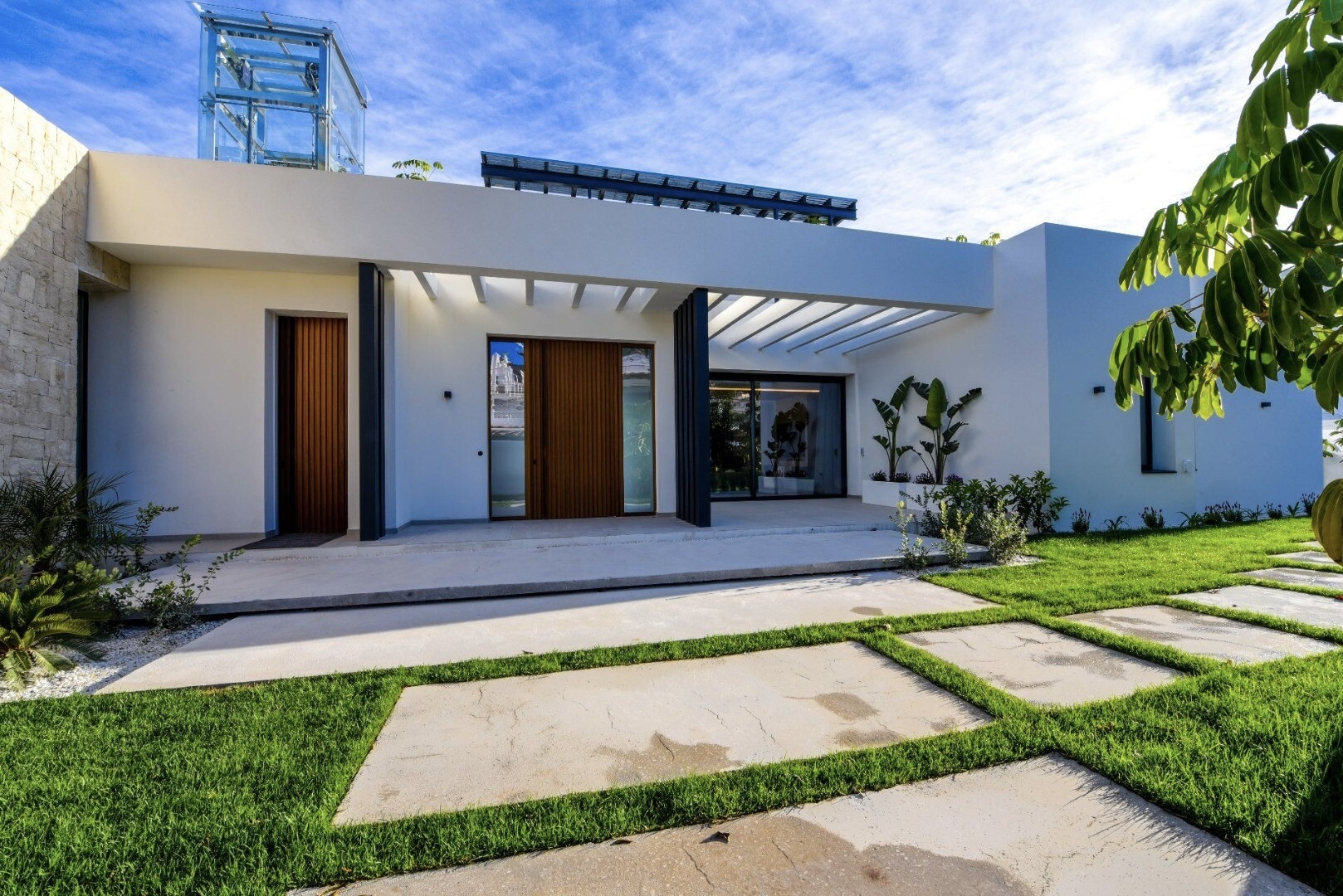 4-bed Villa in La Nucia — Luxury villa for sale in El Albir with panoramic sea views and designer garage | Villa Vega, photo 2