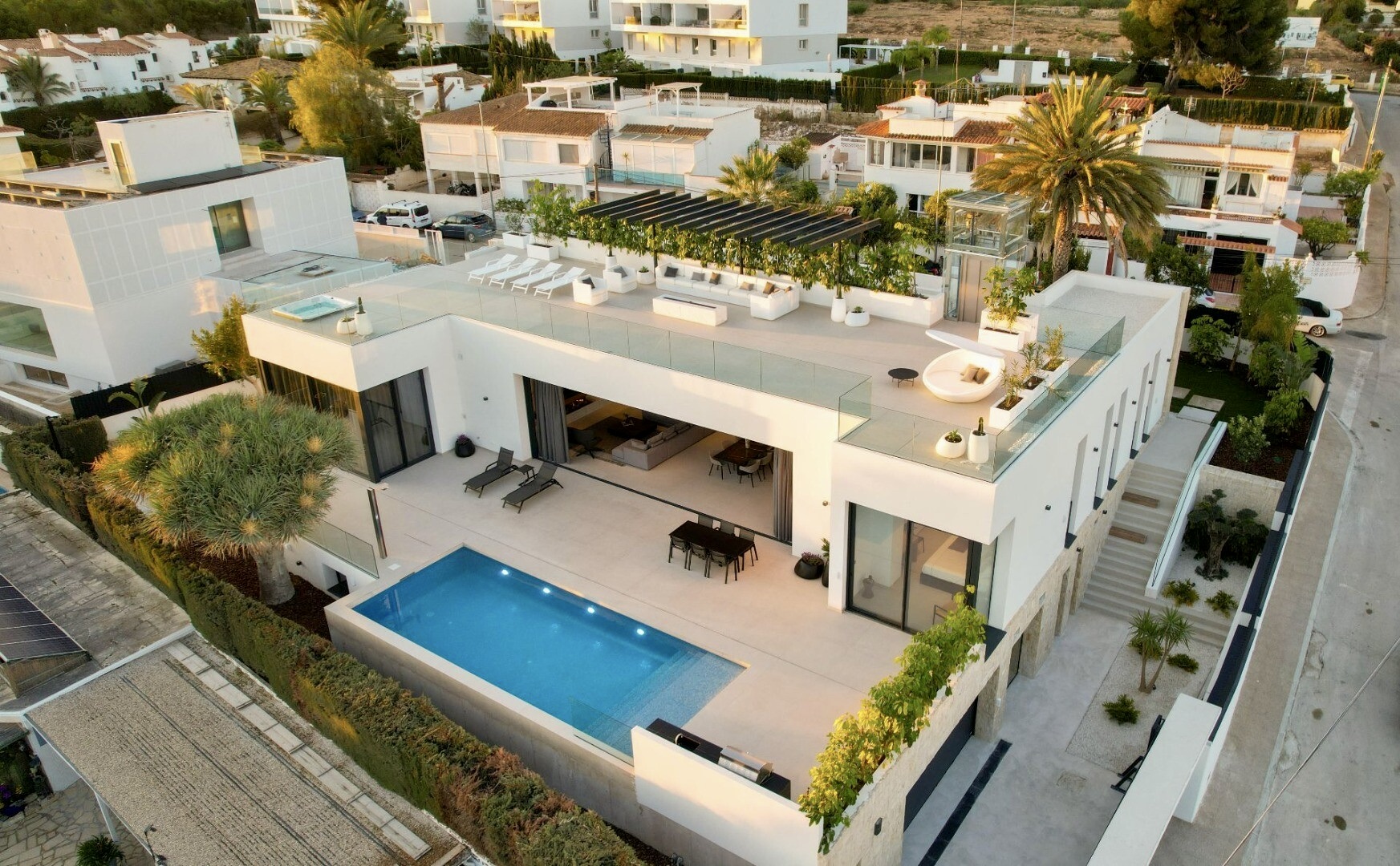 4-bed Villa in La Nucia — Luxury villa for sale in El Albir with panoramic sea views and designer garage | Villa Vega, photo 50
