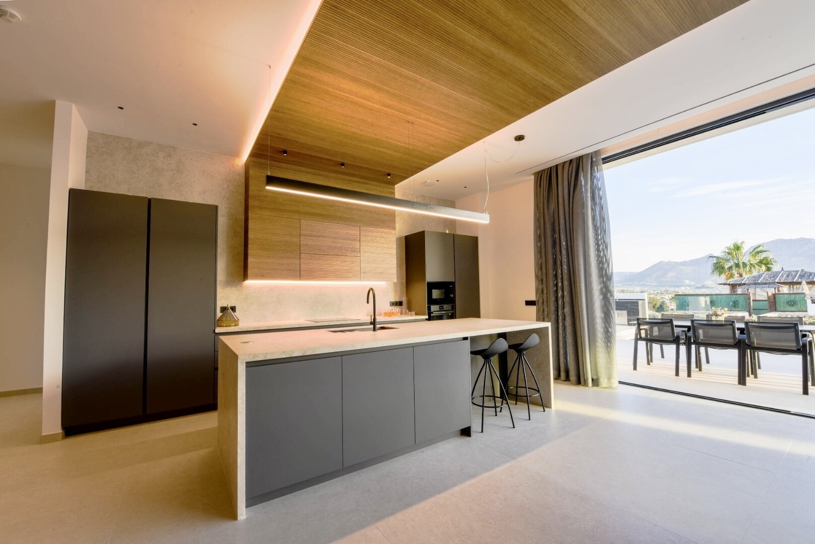 4-bed Villa in La Nucia — Luxury villa for sale in El Albir with panoramic sea views and designer garage | Villa Vega, photo 12