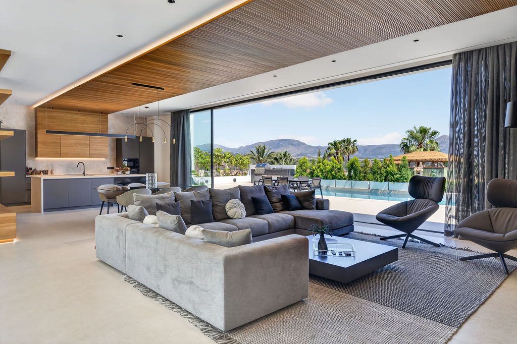 4-bed Villa in La Nucia — Luxury villa for sale in El Albir with panoramic sea views and designer garage | Villa Vega, photo 7