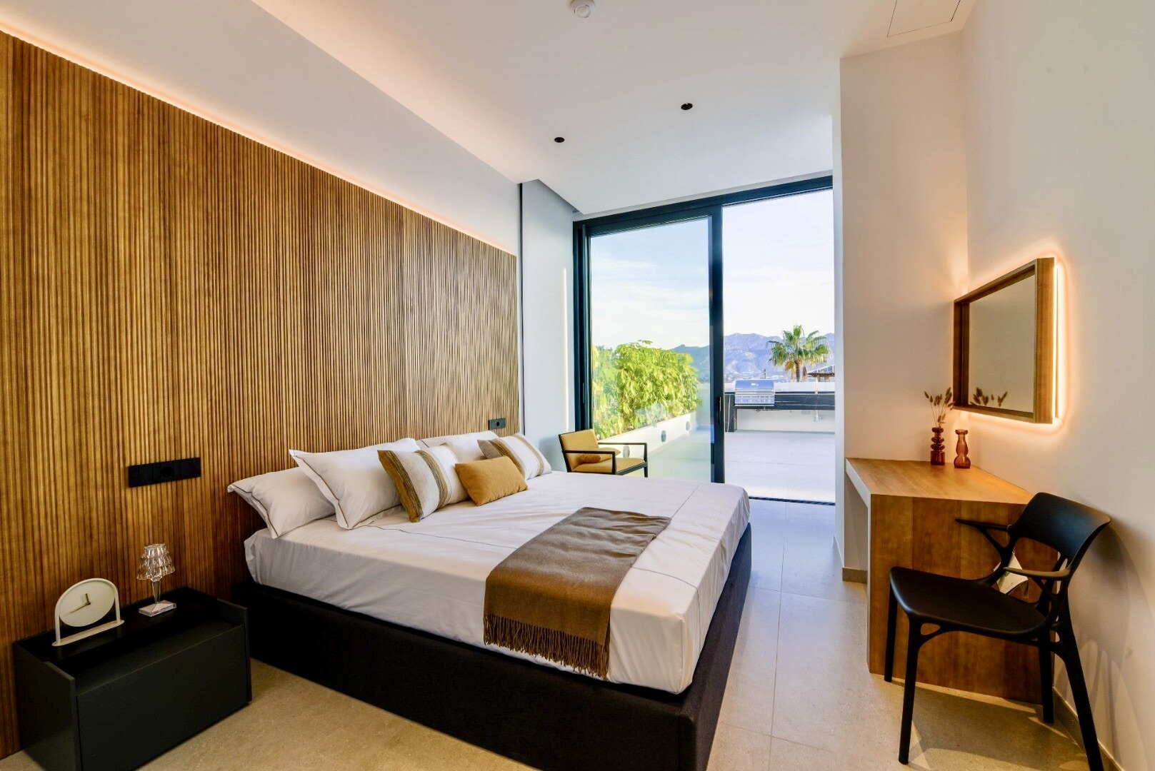4-bed Villa in La Nucia — Luxury villa for sale in El Albir with panoramic sea views and designer garage | Villa Vega, photo 29