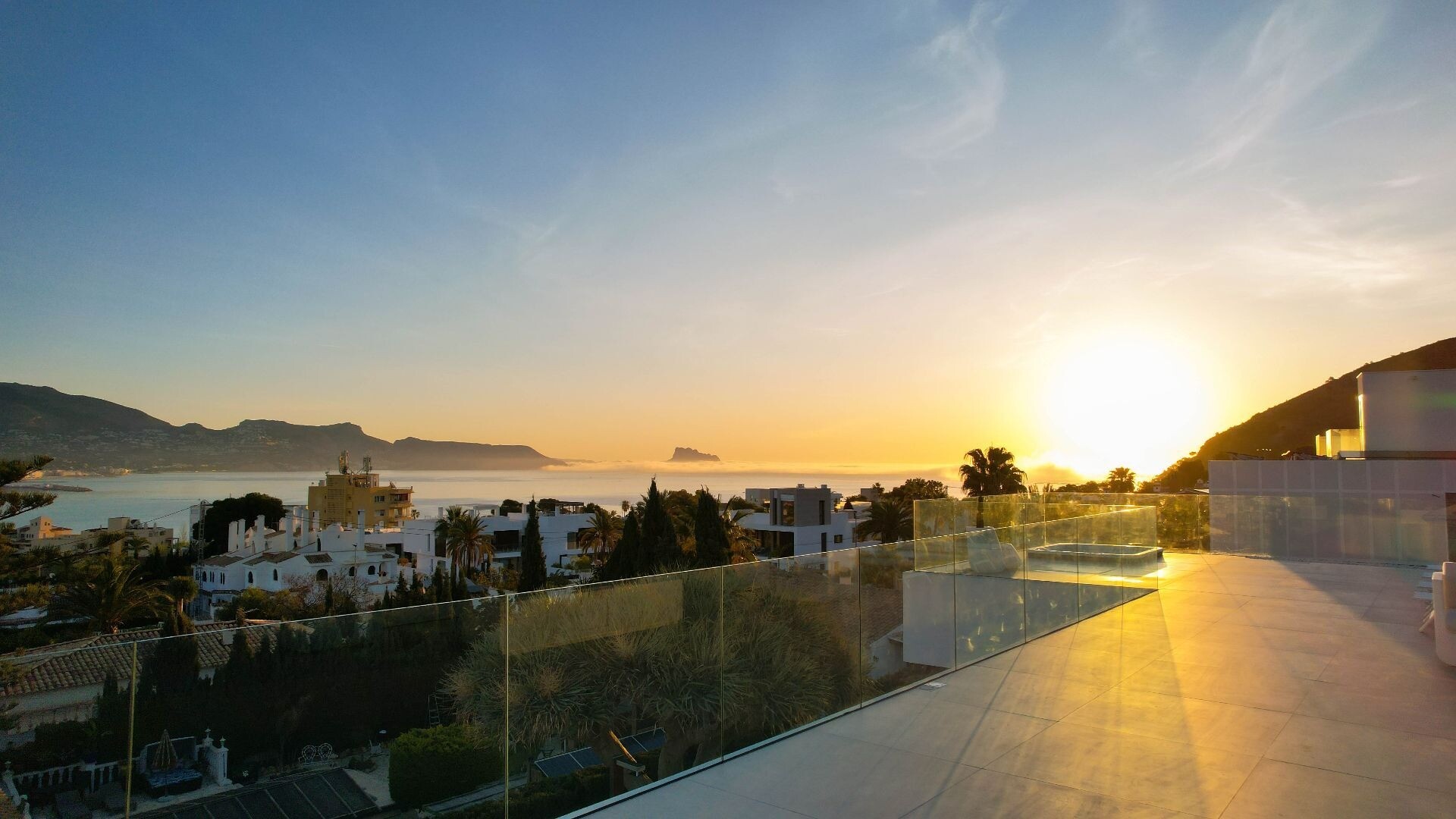 4-bed Villa in La Nucia — Luxury villa for sale in El Albir with panoramic sea views and designer garage | Villa Vega, photo 45