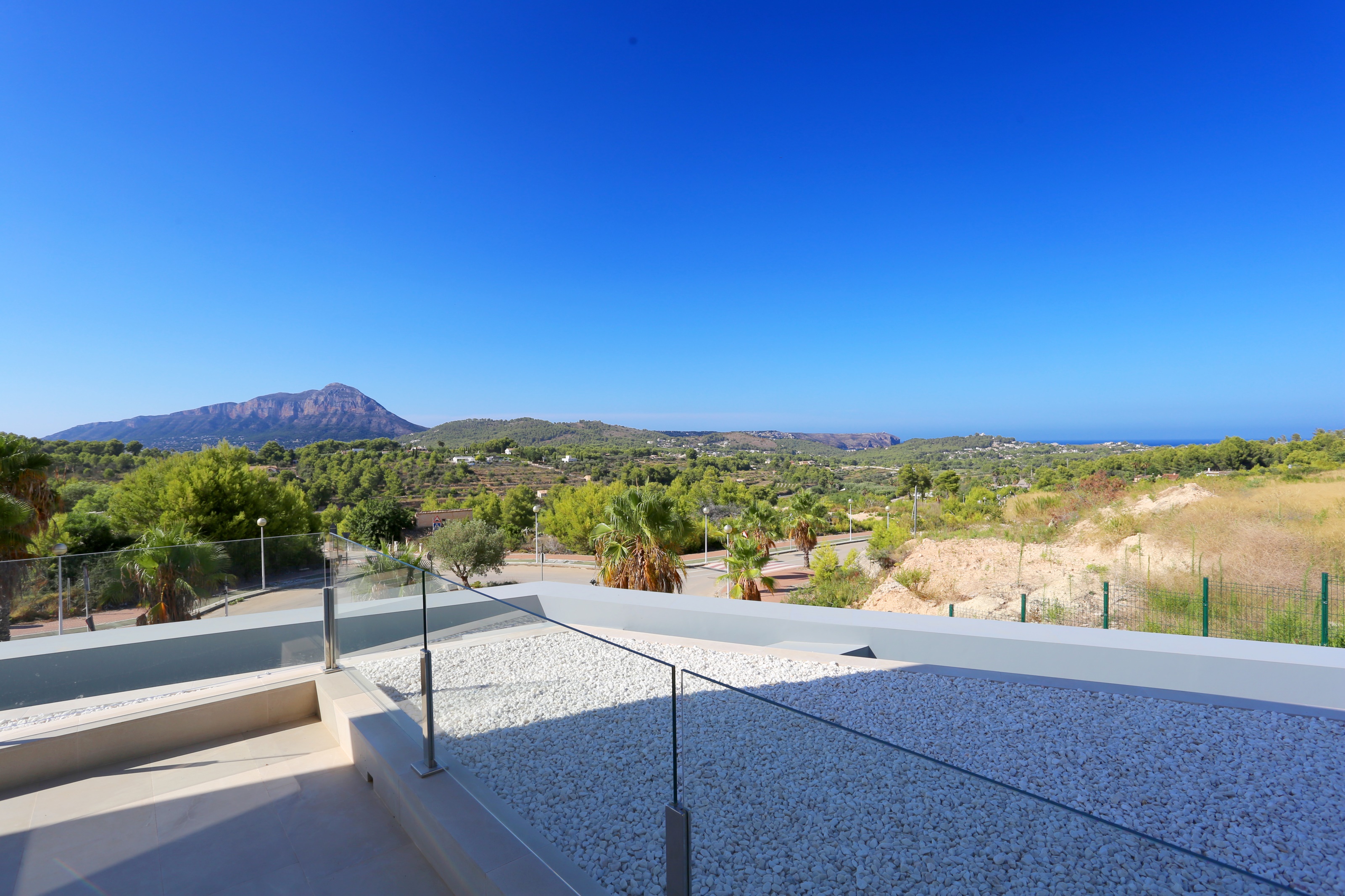 4-bed Chalet in Javea — Luxury Chalet with Stunning Sea Views in Javea, photo 4