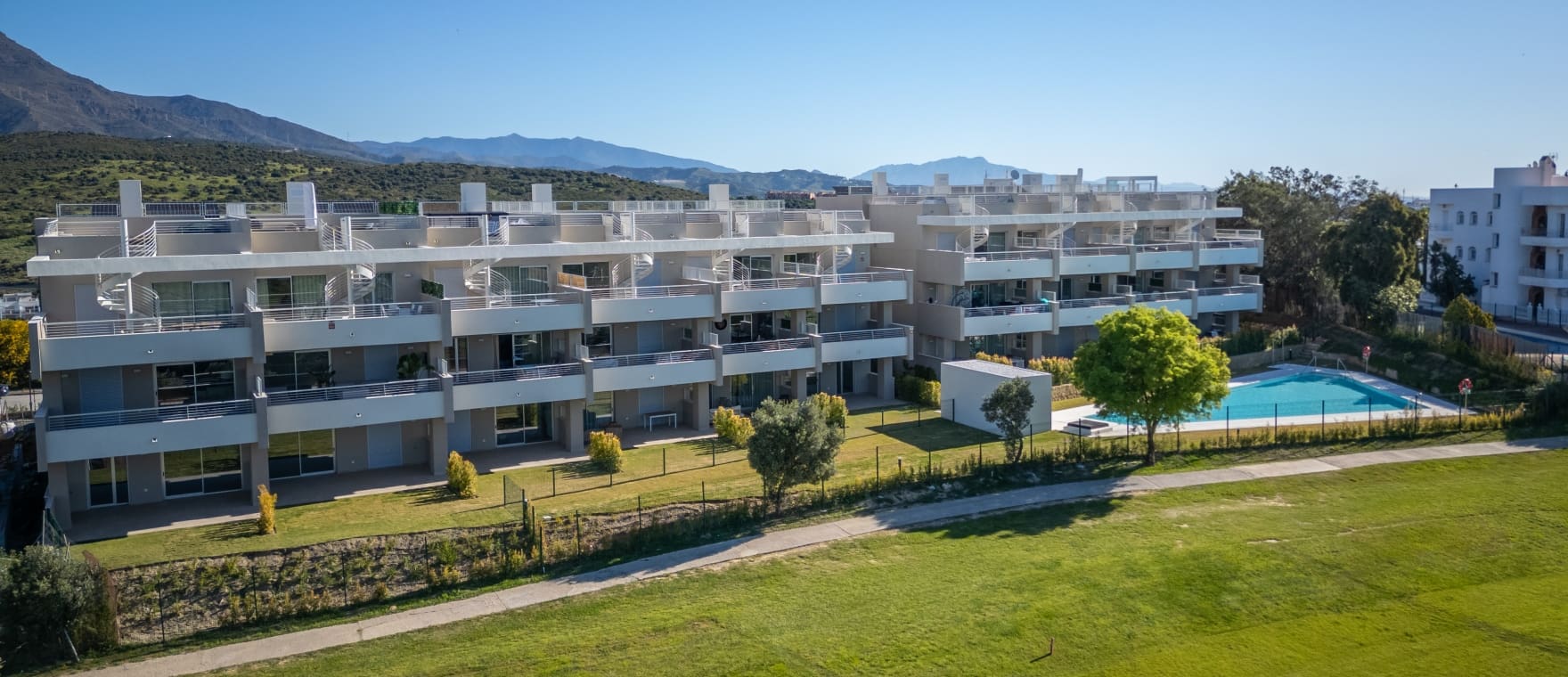 2-bed Apartment in Estepona — Stunning New Luxury Apartment in Estepona, photo 2