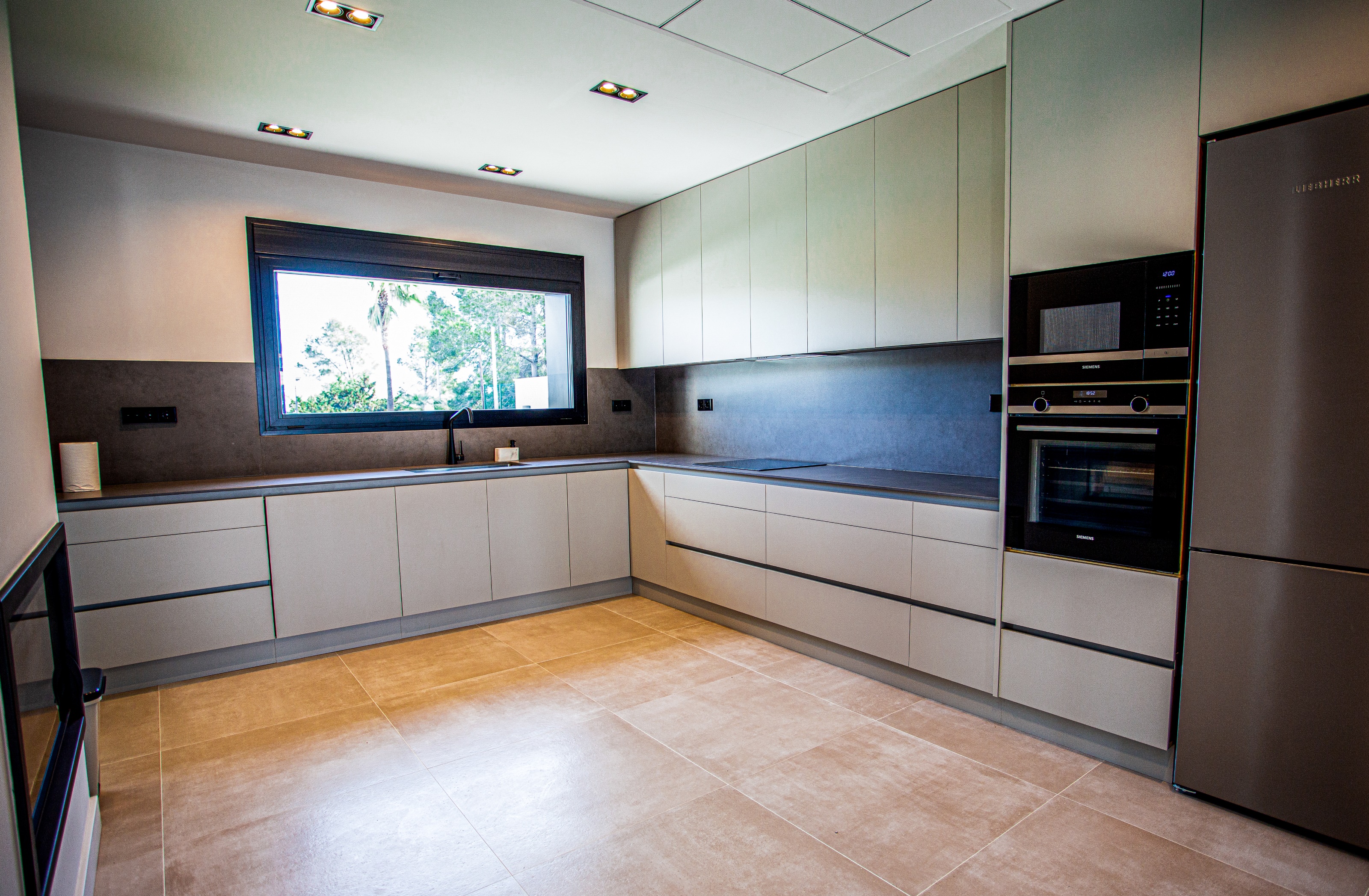 3-bed Villa in Denia — Stunning Villa in Denia with Private Pool and Countryside Views, photo 9