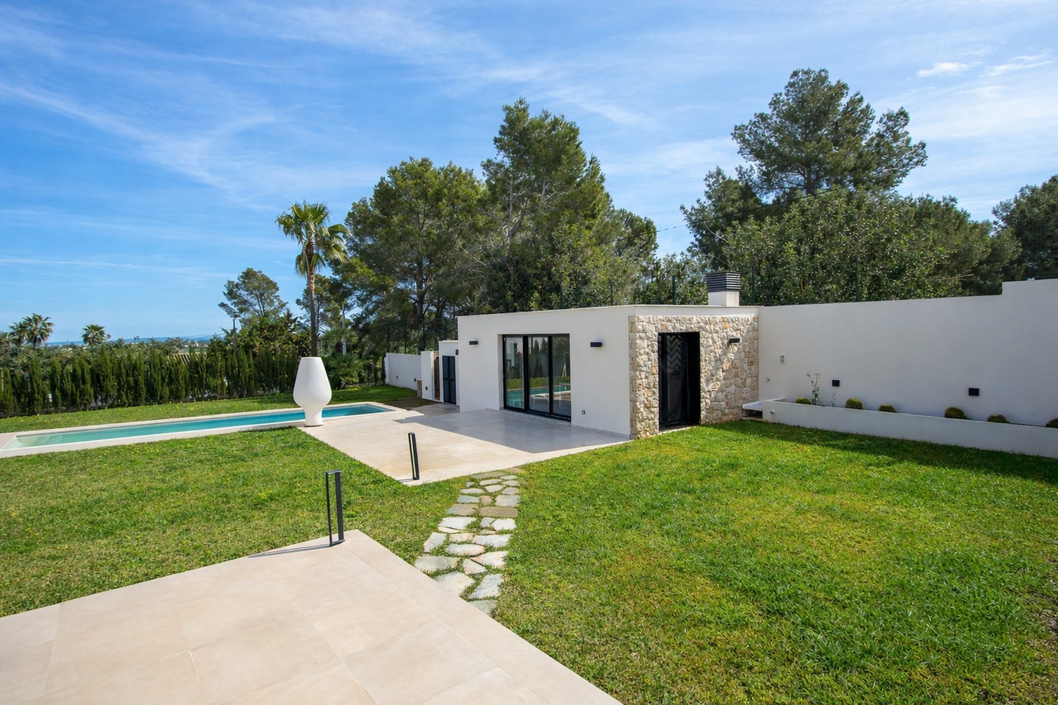 3-bed Villa in Denia — Stunning Villa in Denia with Private Pool and Countryside Views, photo 2