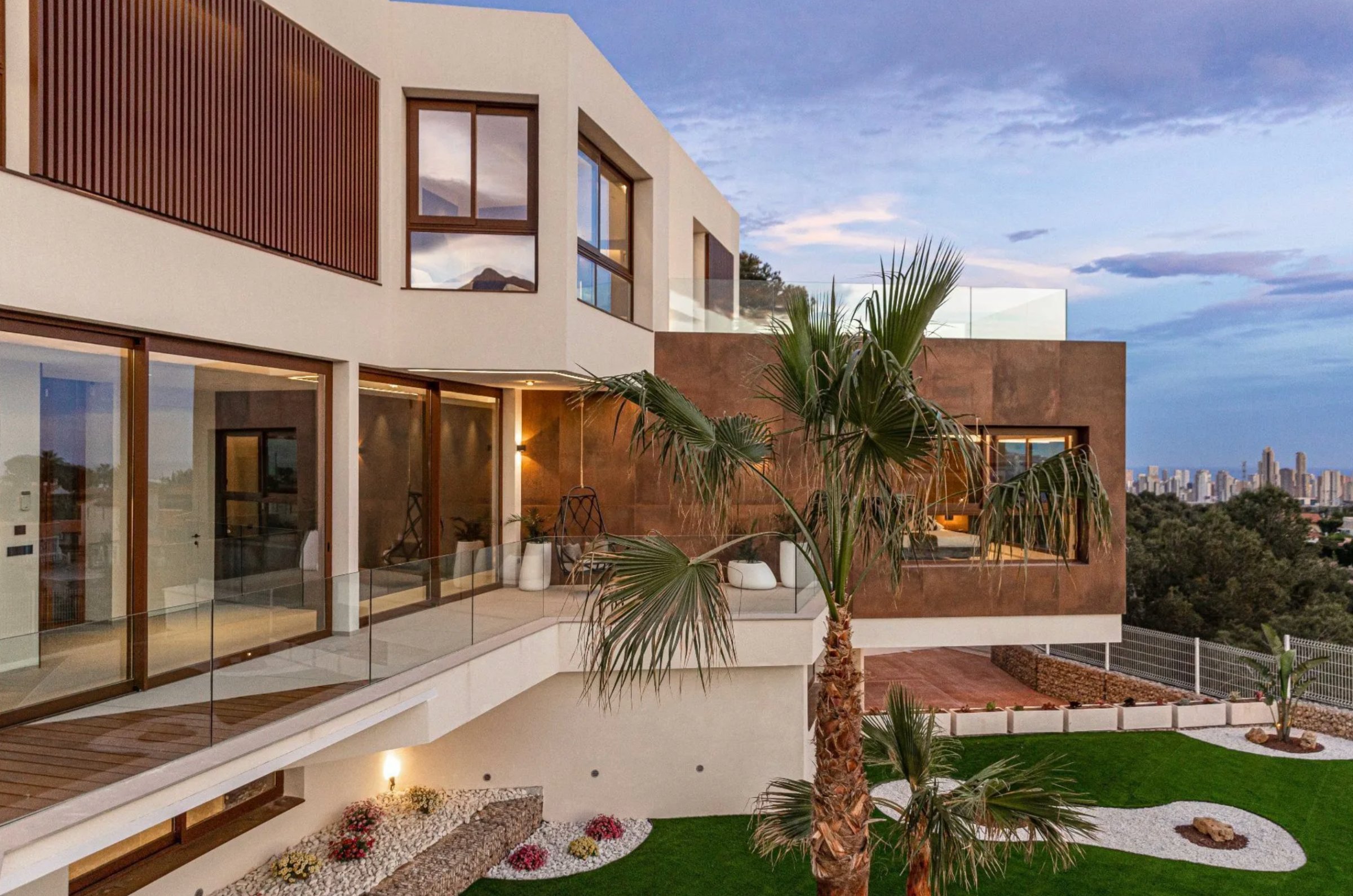 4-bed Villa in Benidorm — Luxury villa for sale in Benidorm with infinity pool, private spa and panoramic sea views | Villa Zen, photo 2