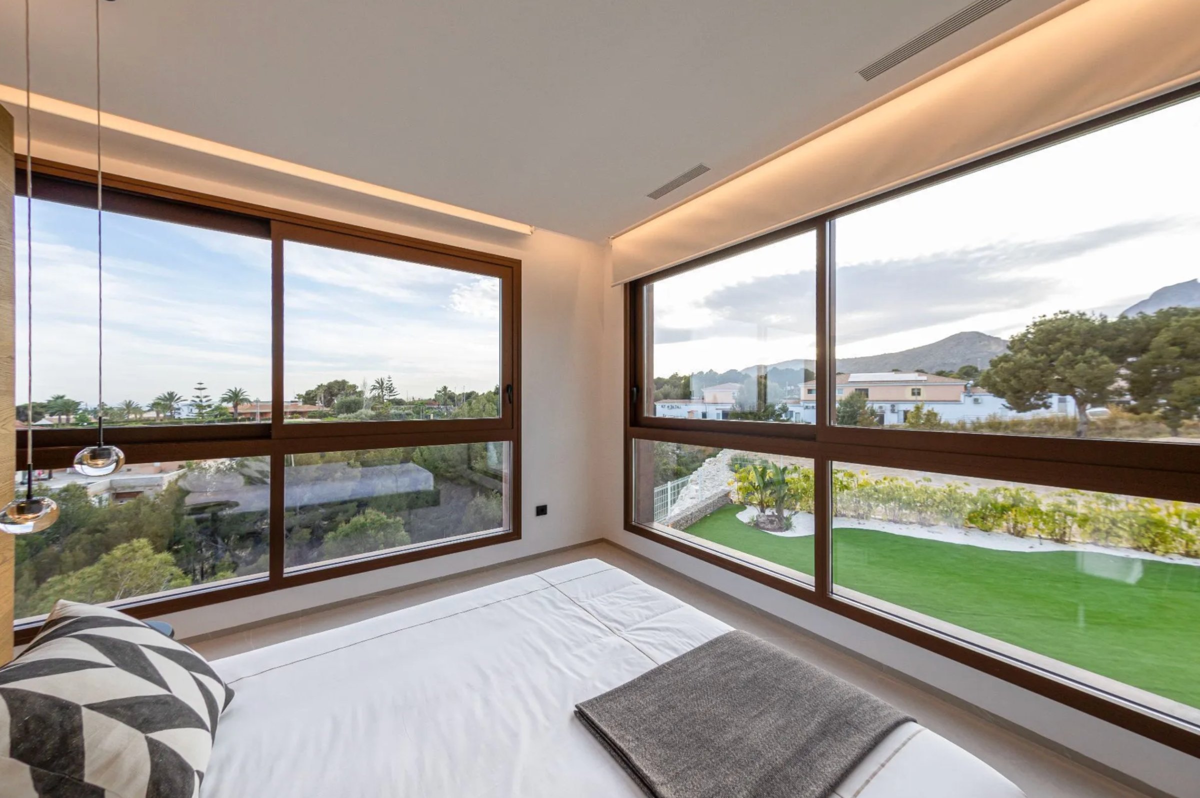 4-bed Villa in Benidorm — Luxury villa for sale in Benidorm with infinity pool, private spa and panoramic sea views | Villa Zen, photo 26
